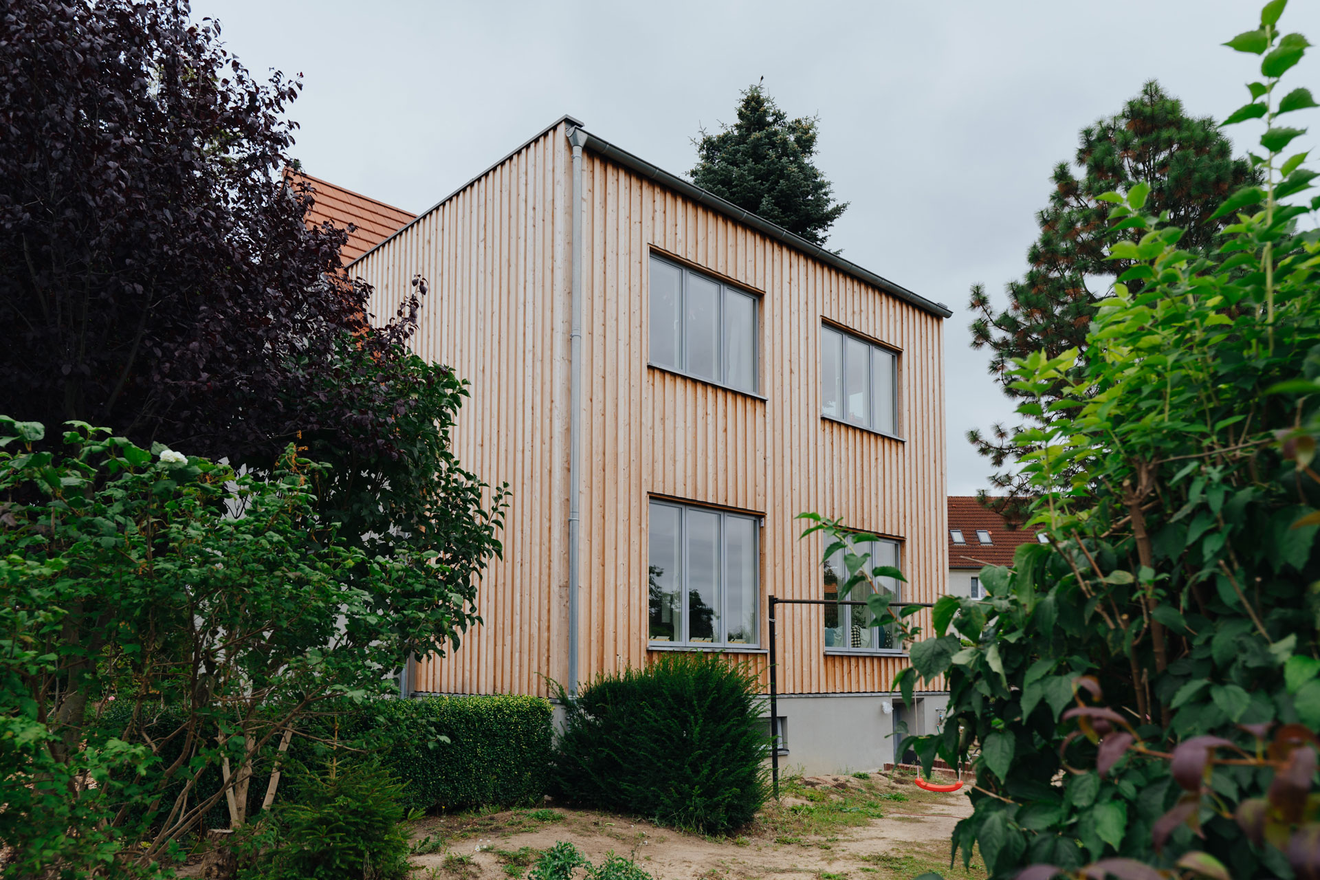 Einfamilienhaus in Wismar (10) – Holzanbau Halbtotale